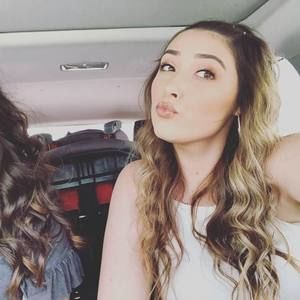 Meet your Posher, Darian